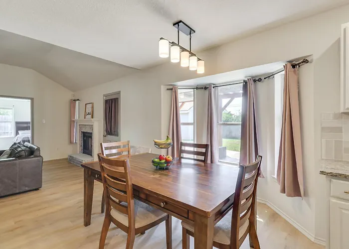 Fenced-in Yard: Family 4 Mi To Dtwn Killeen! *